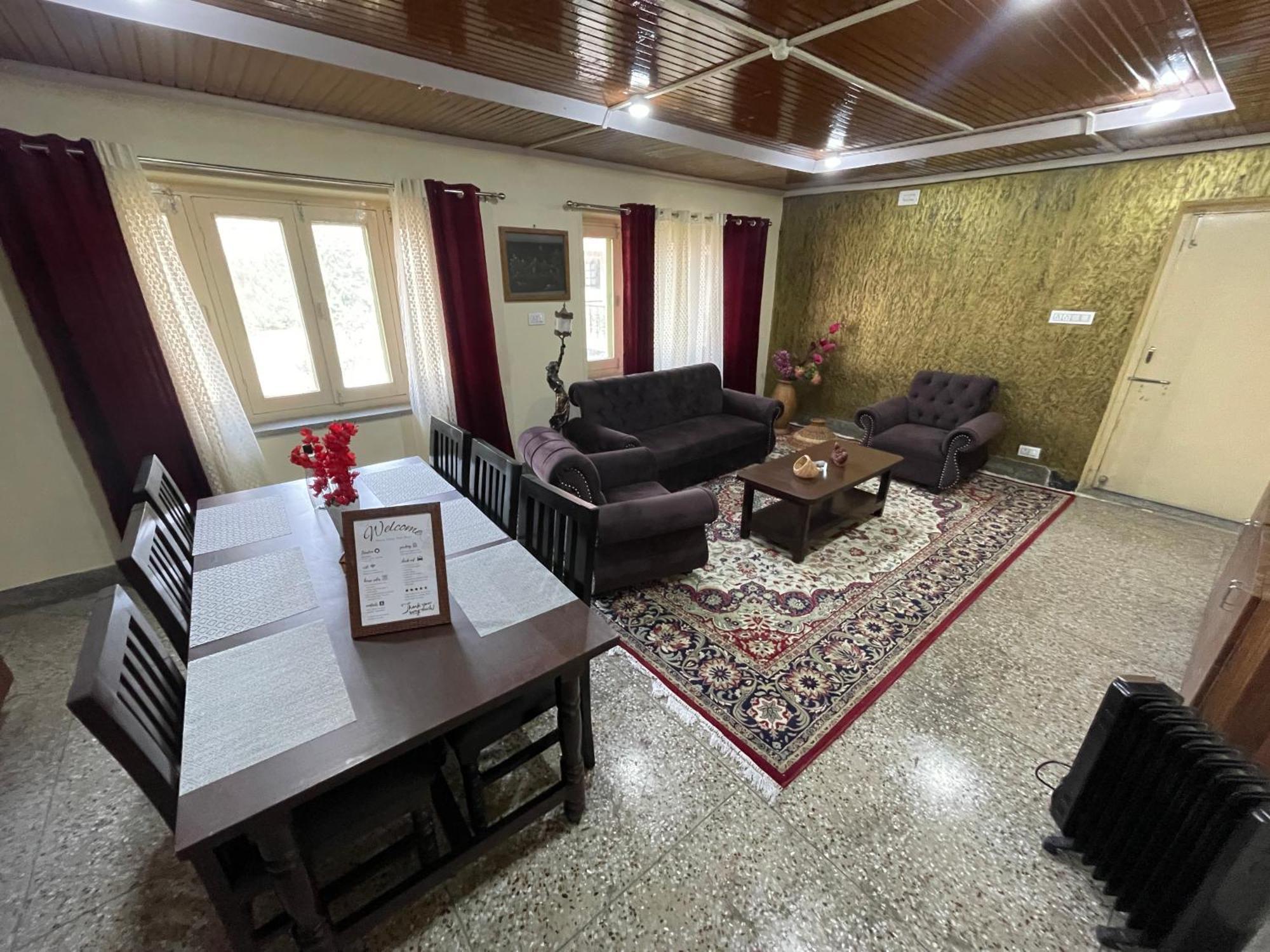 Khwaab Gah By The Khayabaan-Homestay Apartments Fully Furnished With Functional Kitchen, Wifi & Parking In City Centre Сринагар Экстерьер фото